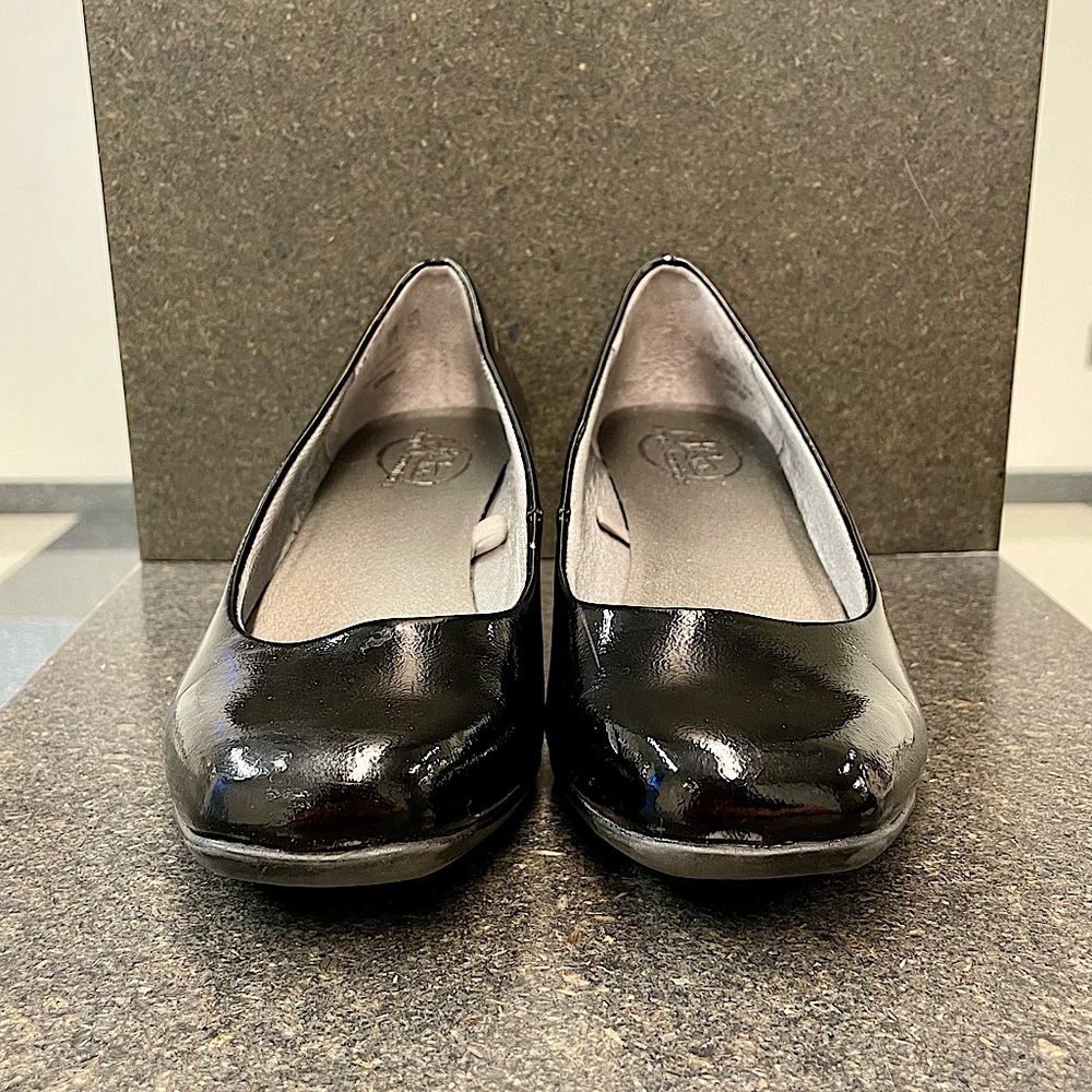 Black Wedge Pump Heels